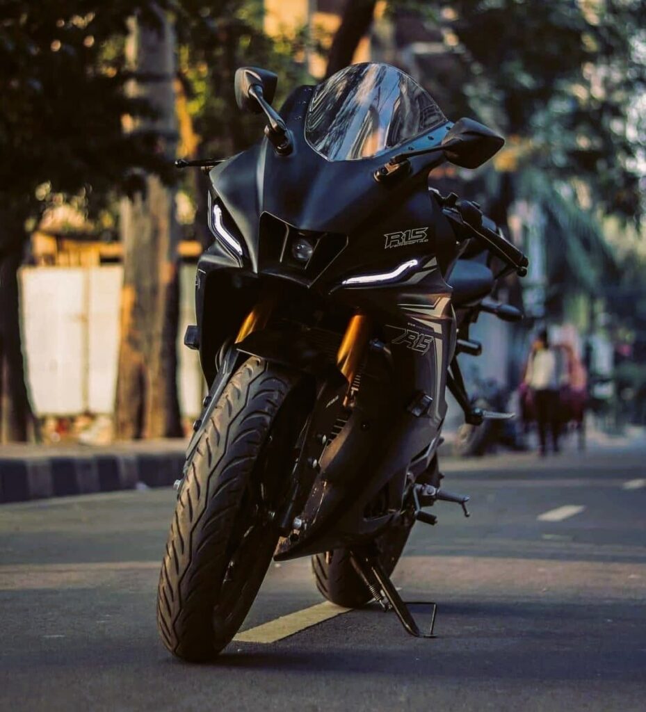 Yamaha R15 V4