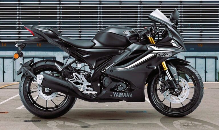 Yamaha R15 V4